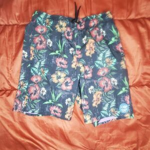 Psycho Tuna‎ Swim Trunks Youth Medium 10-12 Board Shorts Hawaii Tropical Flowers
